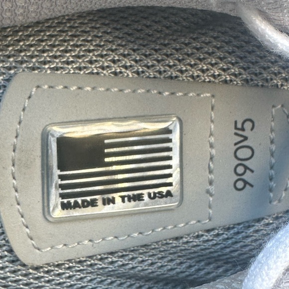 NWOB New Balance W990GL5 Running
Shoes Grey/Castlerock Suede/Mesh size 10 1/2 - Picture 10 of 12